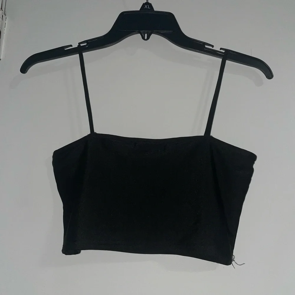 Adika Black Camisole Crop Top - Picture 3 of 3